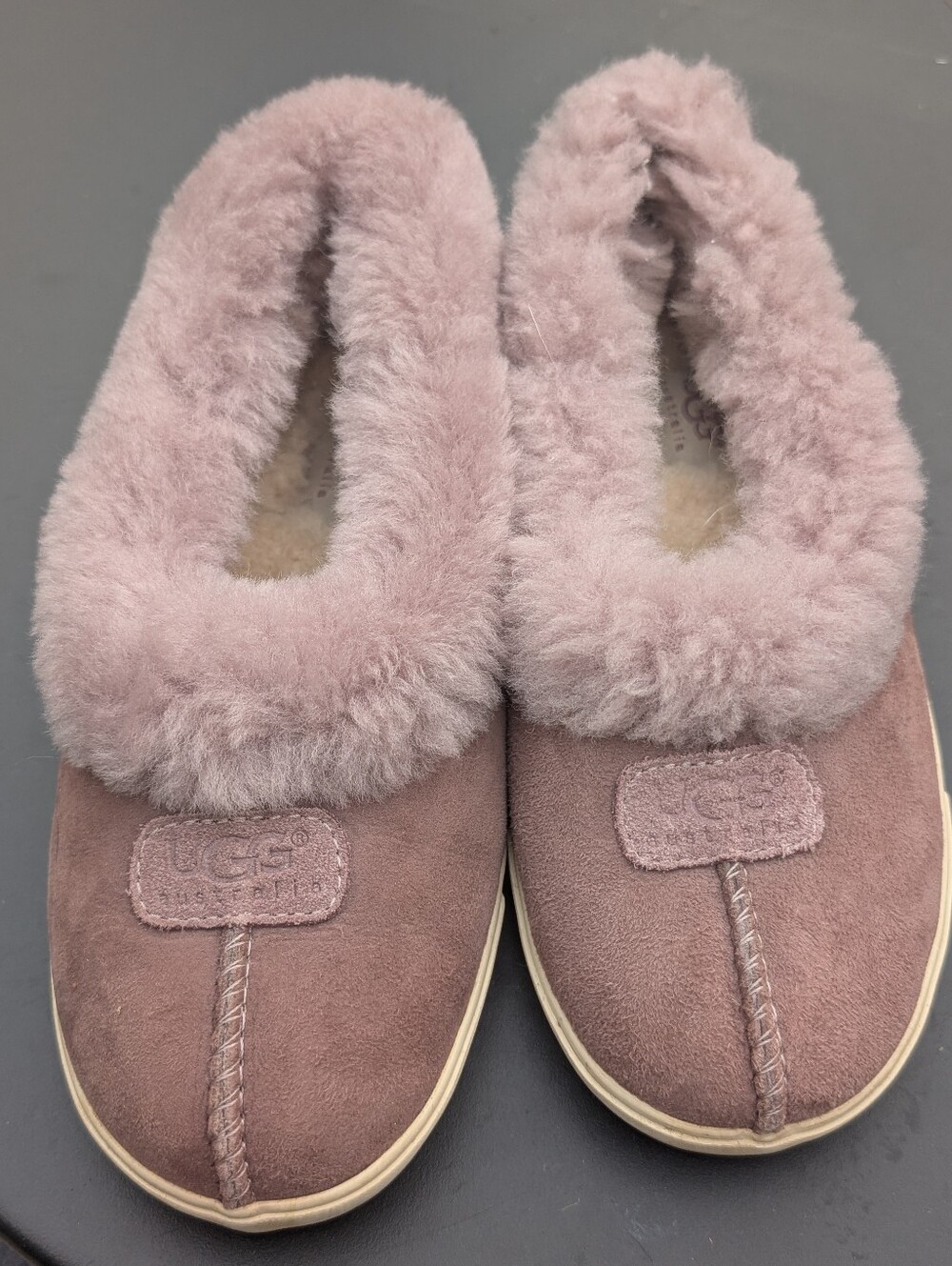 Ugg Girls Sheepskin Slippers Size 4